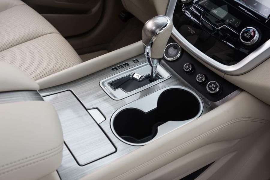 Детали интерьера Nissan Murano 2016 года  (CIS) (фото 71 из 90)